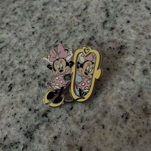Minnie Mouse Disney Loungefly mirror mystery valentines pin with box new